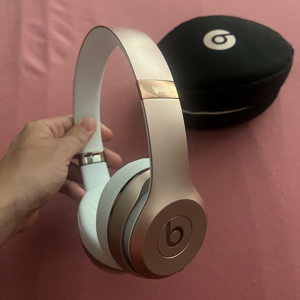 BEATS BY DRE